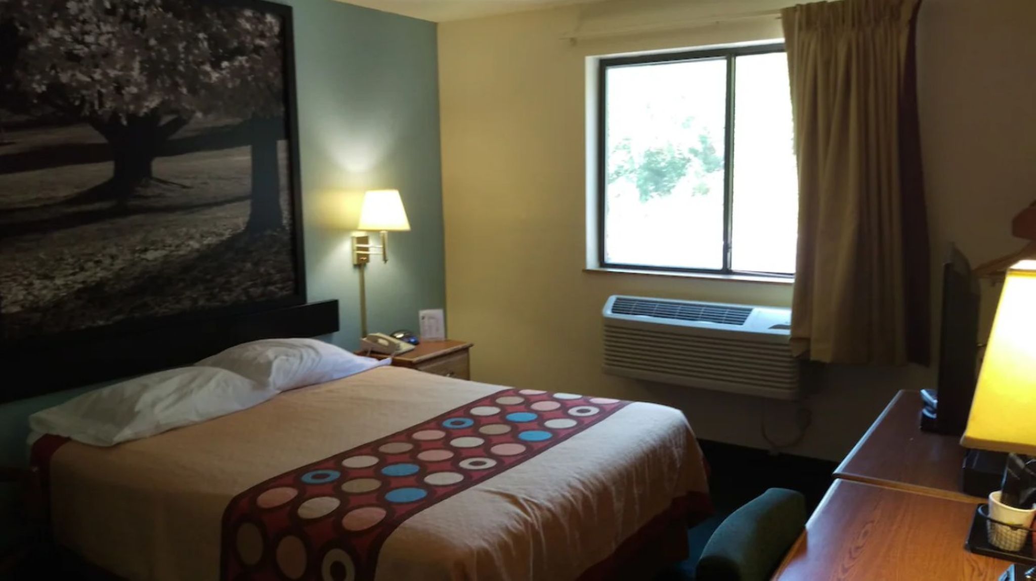 غرفة بسرير كوين لذوي الإعاقة، Super 8 By Wyndham Thurmont 2/3