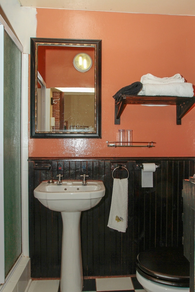 Acorn B&B in Durban 46/49