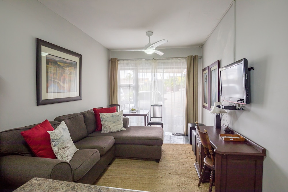 Hillton Manor Guest House 24/50