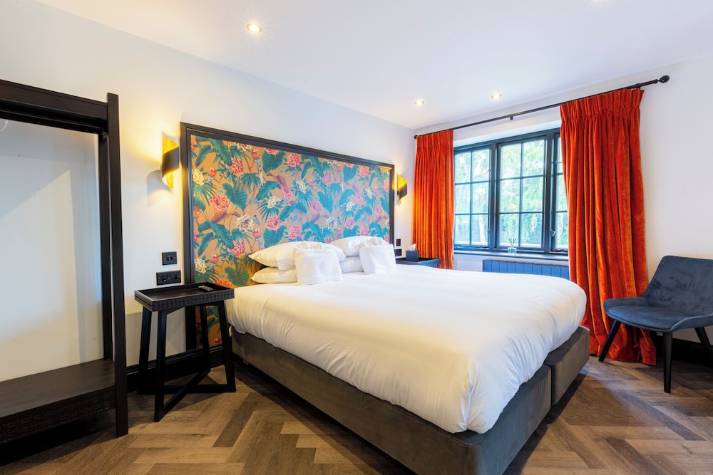 Wainstones Hotel 13/48