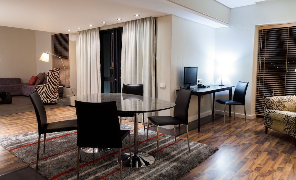 Colosseum Hotel 45/73