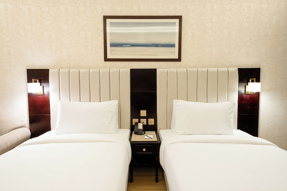 Deluxe Room Twin