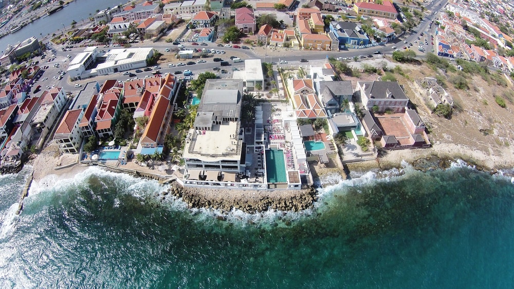 Saint Tropez Boutique Hotel 40/50