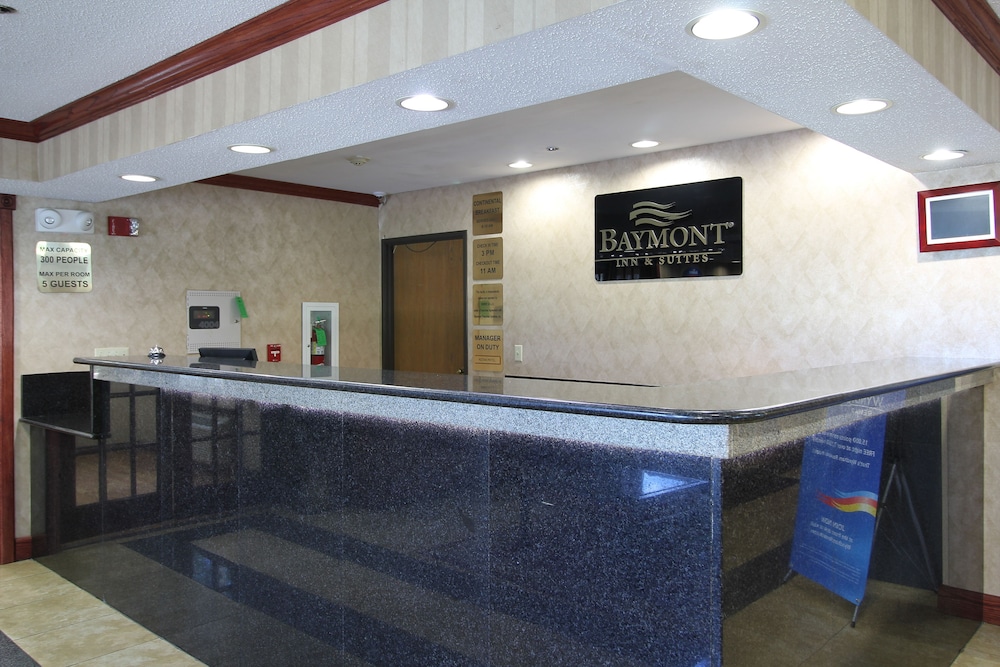 Baymont By Wyndham Muskegon 8/49
