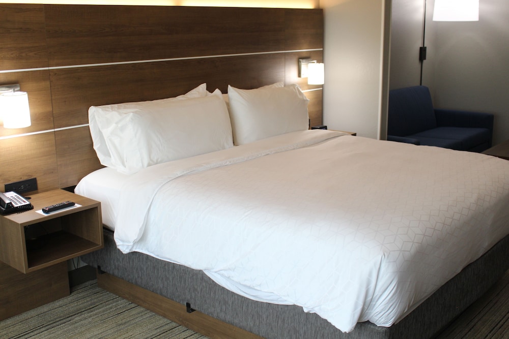 Holiday Inn Express Hotel And Suites Enterprise 10/27