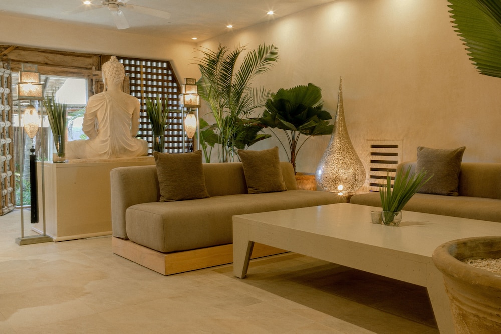 JASHITA HOTEL BOUTIQUE 6/84