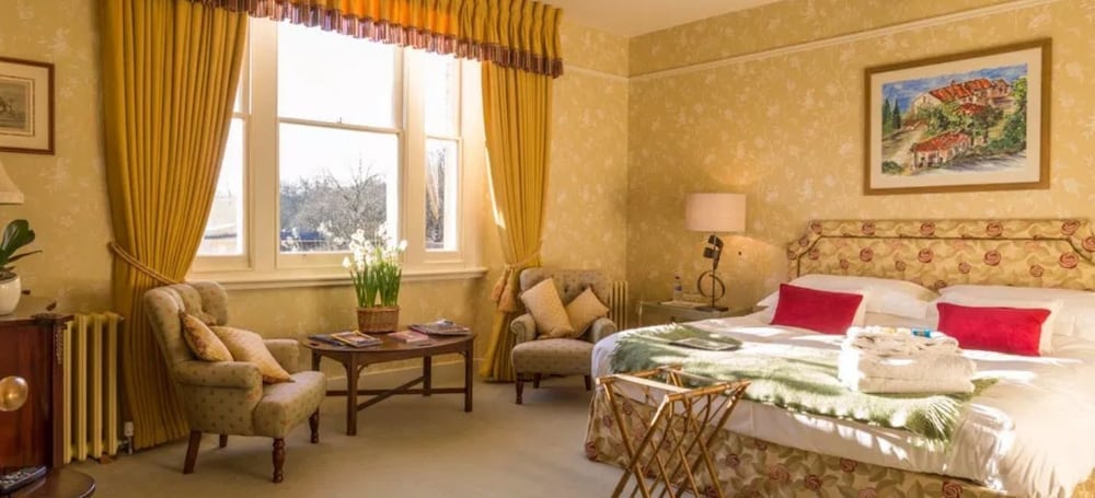 Aylworth Manor 5/50