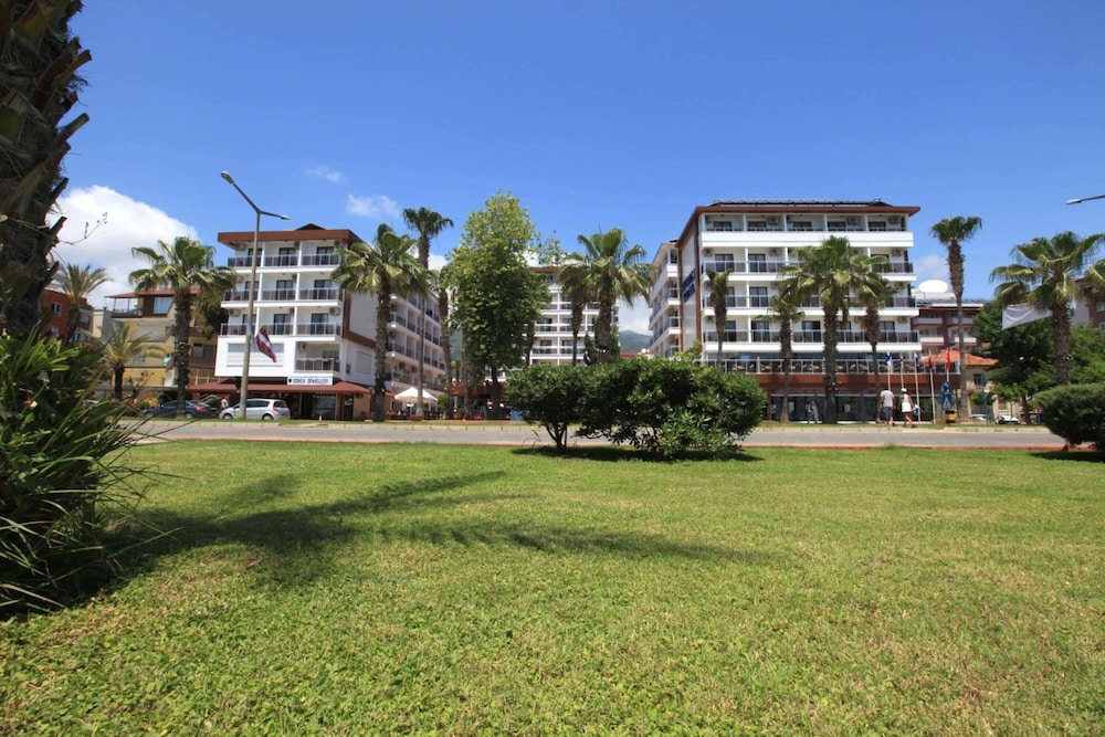 Eftalia Downtown Hotel 25/27