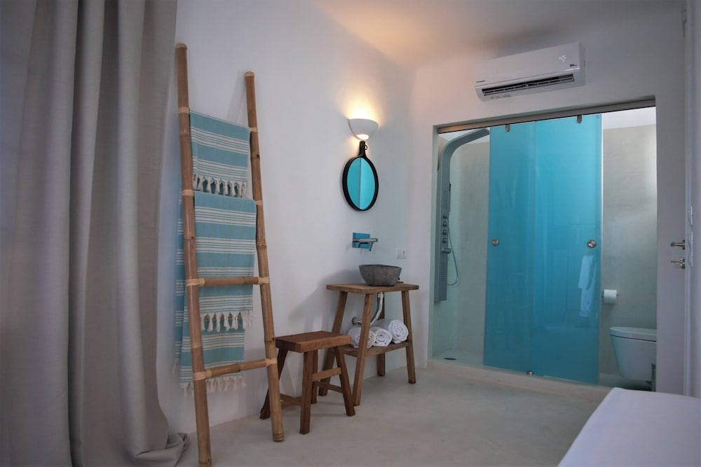 Mykonos Moussa Suites 25/50