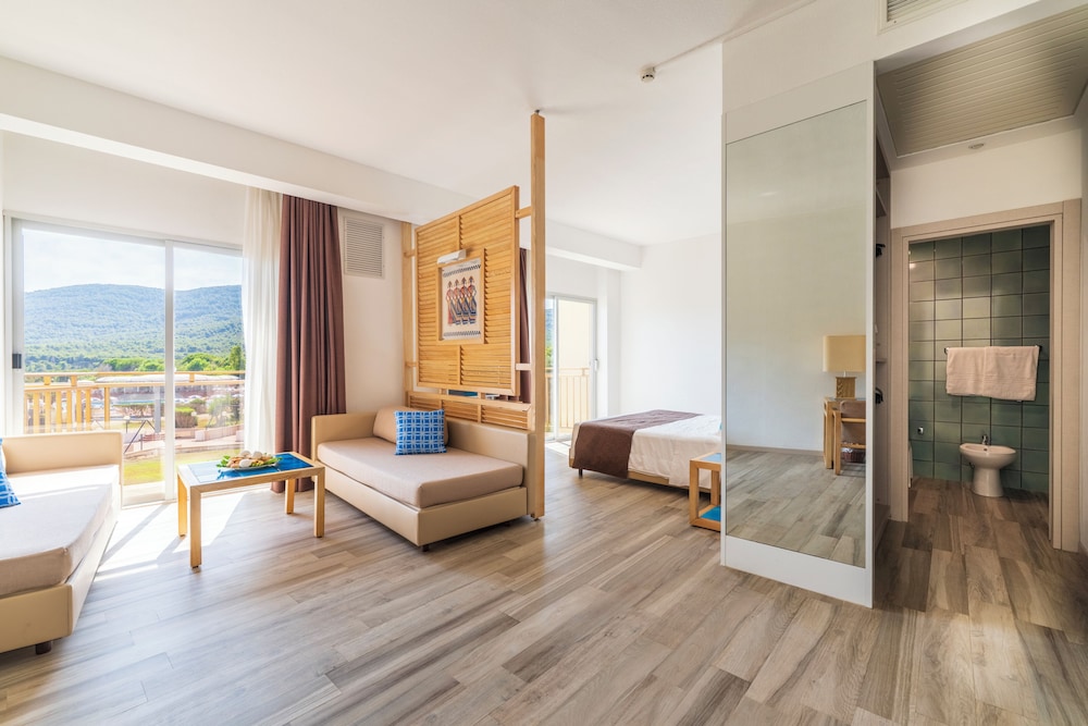 Hotel Baia di Conte 53/67