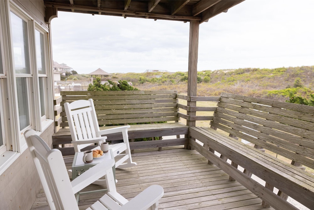 Sanderling Resort 44/72