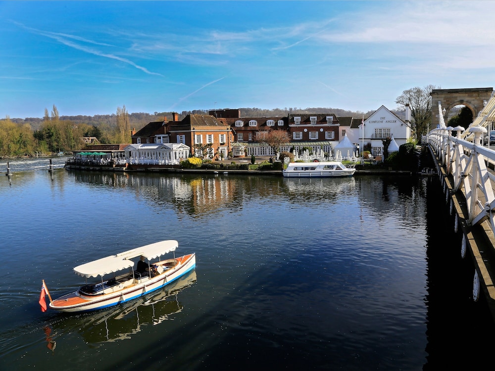 Macdonald Compleat Angler 65/69