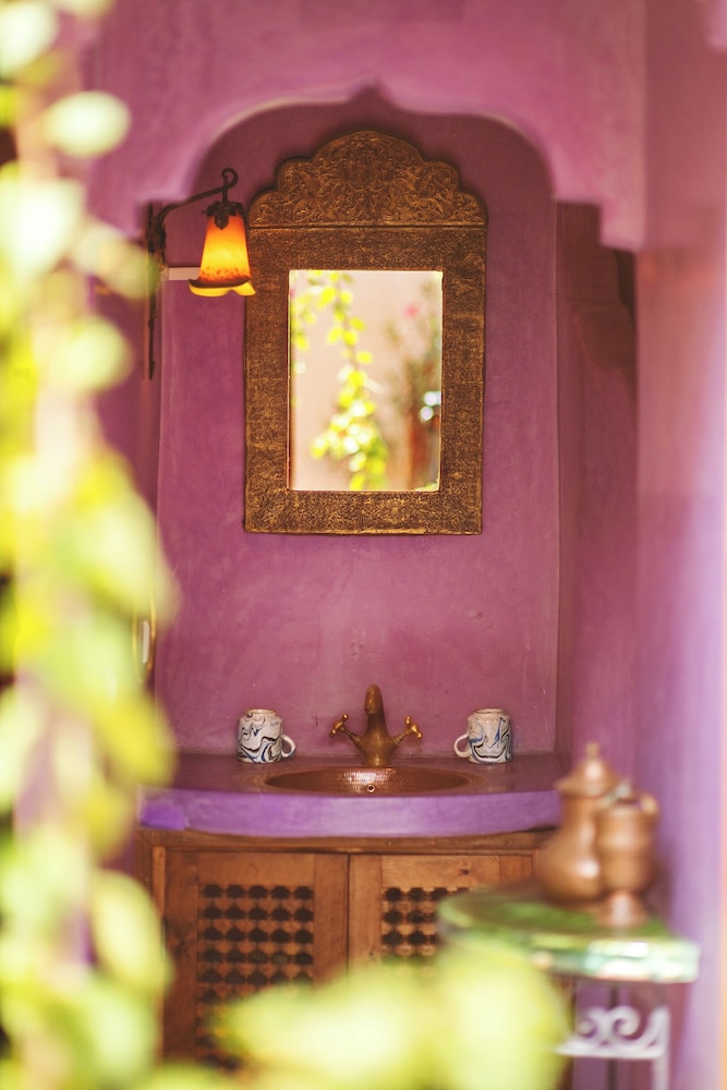 Riad Oulaya 9/50