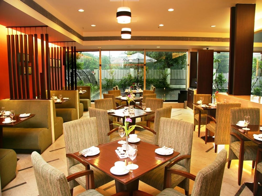 The Muse Sarovar Portico, Nehru Place 31/42
