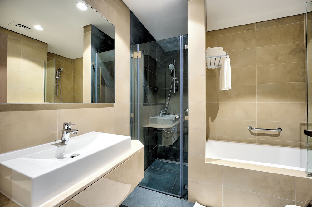 Capital Suites Hotel Apartments 33/34