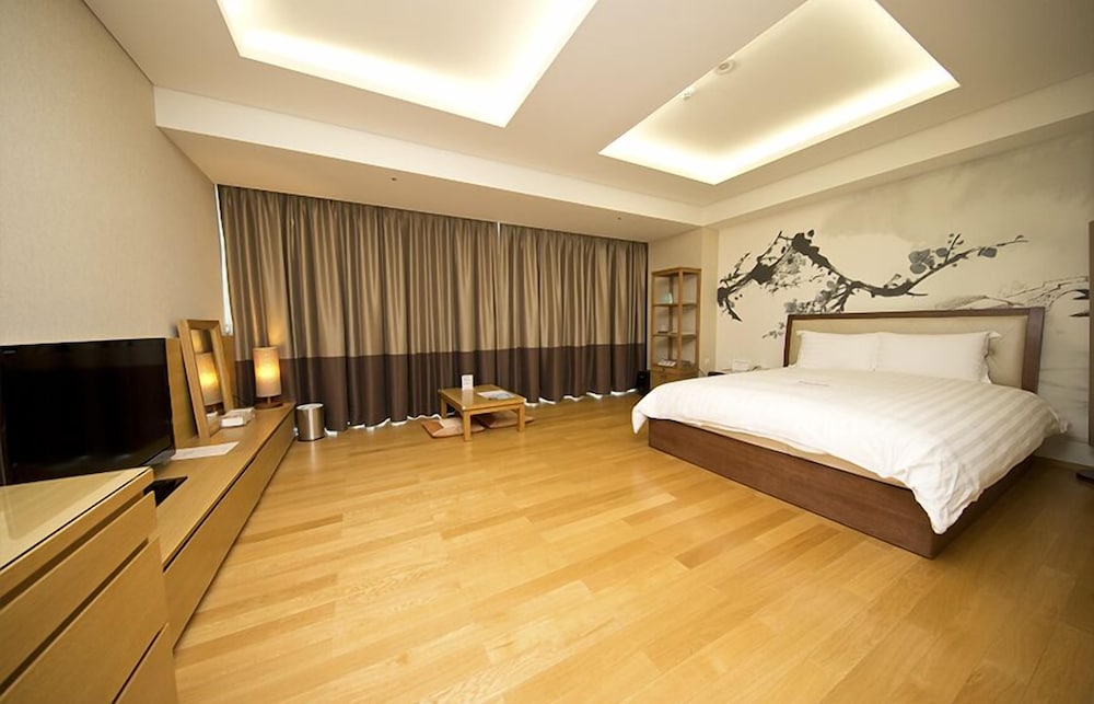 High1 Grand Hotel Convention Tower 19/64