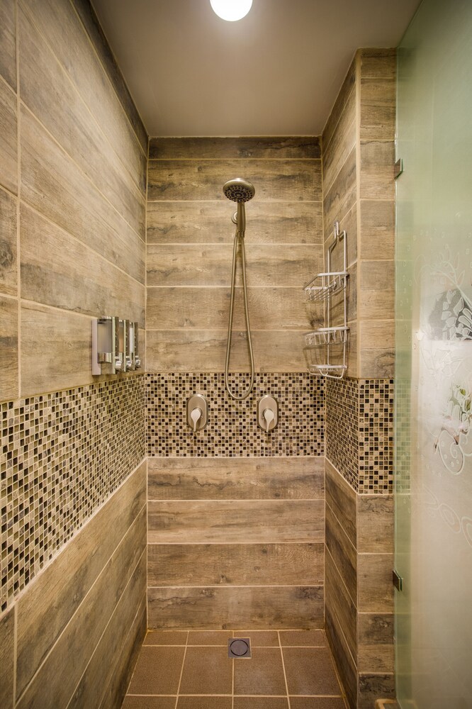 Mariposa Beach Suites 17/50