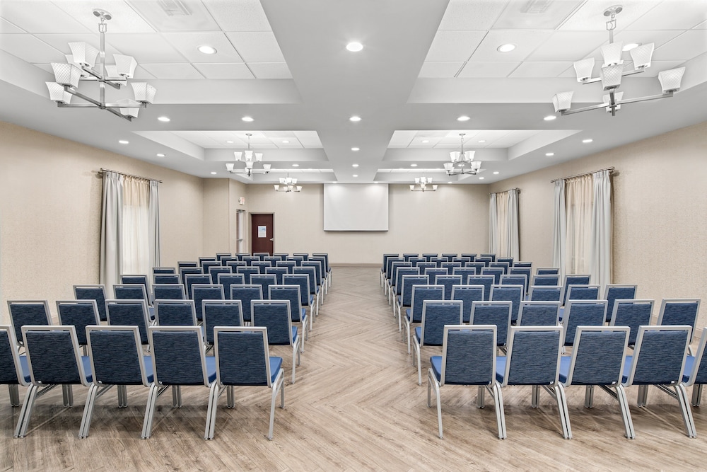 Holiday Inn Express Hotel And Suites Greenville I 85 Woodruff Rd 53/72