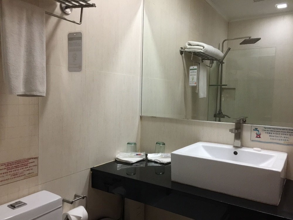 Allure Hotel And Suites 21/55