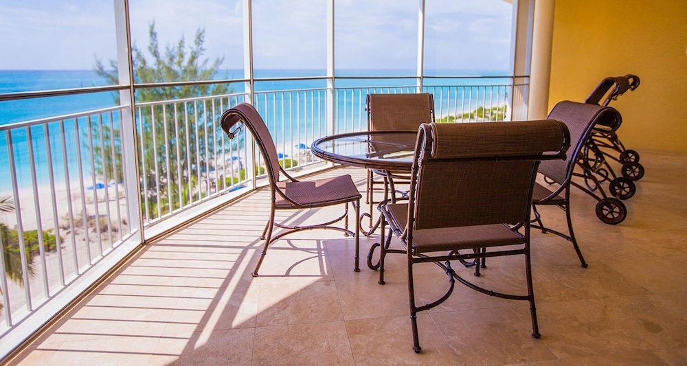 The Tuscany on Grace Bay 15/30