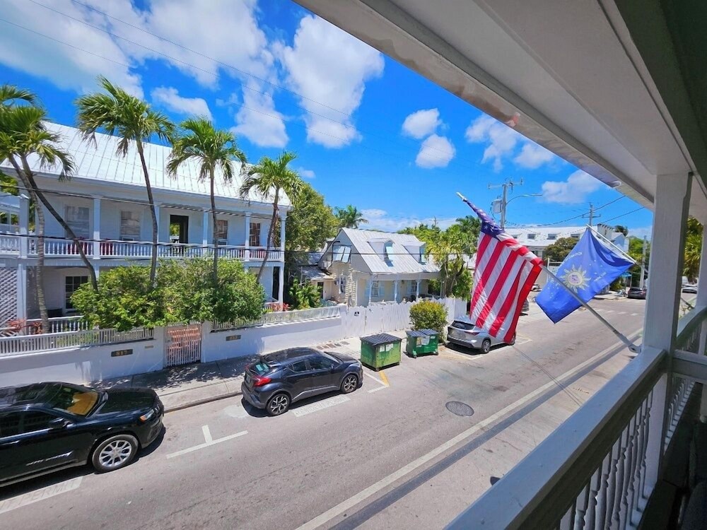 Bishop Hotel Key West 42/50
