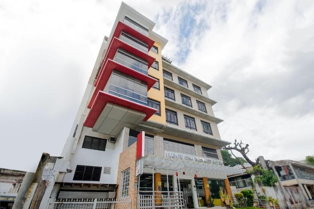 Fuente Oro Business Suites 5/68