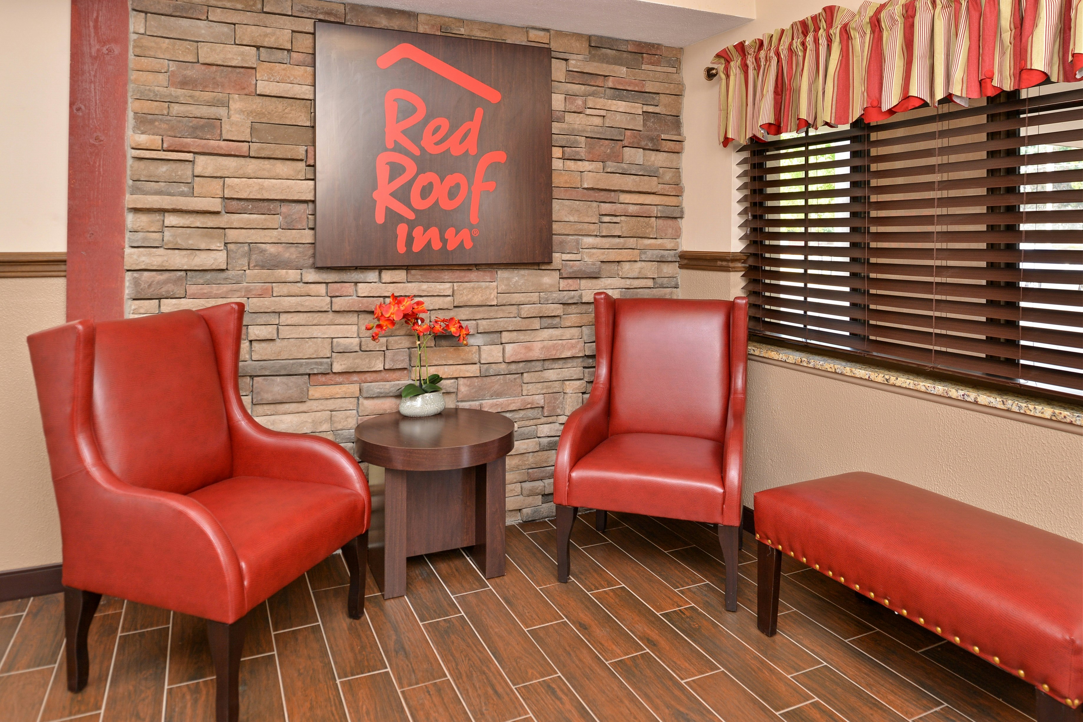 Red Roof Inn Marietta 18/24