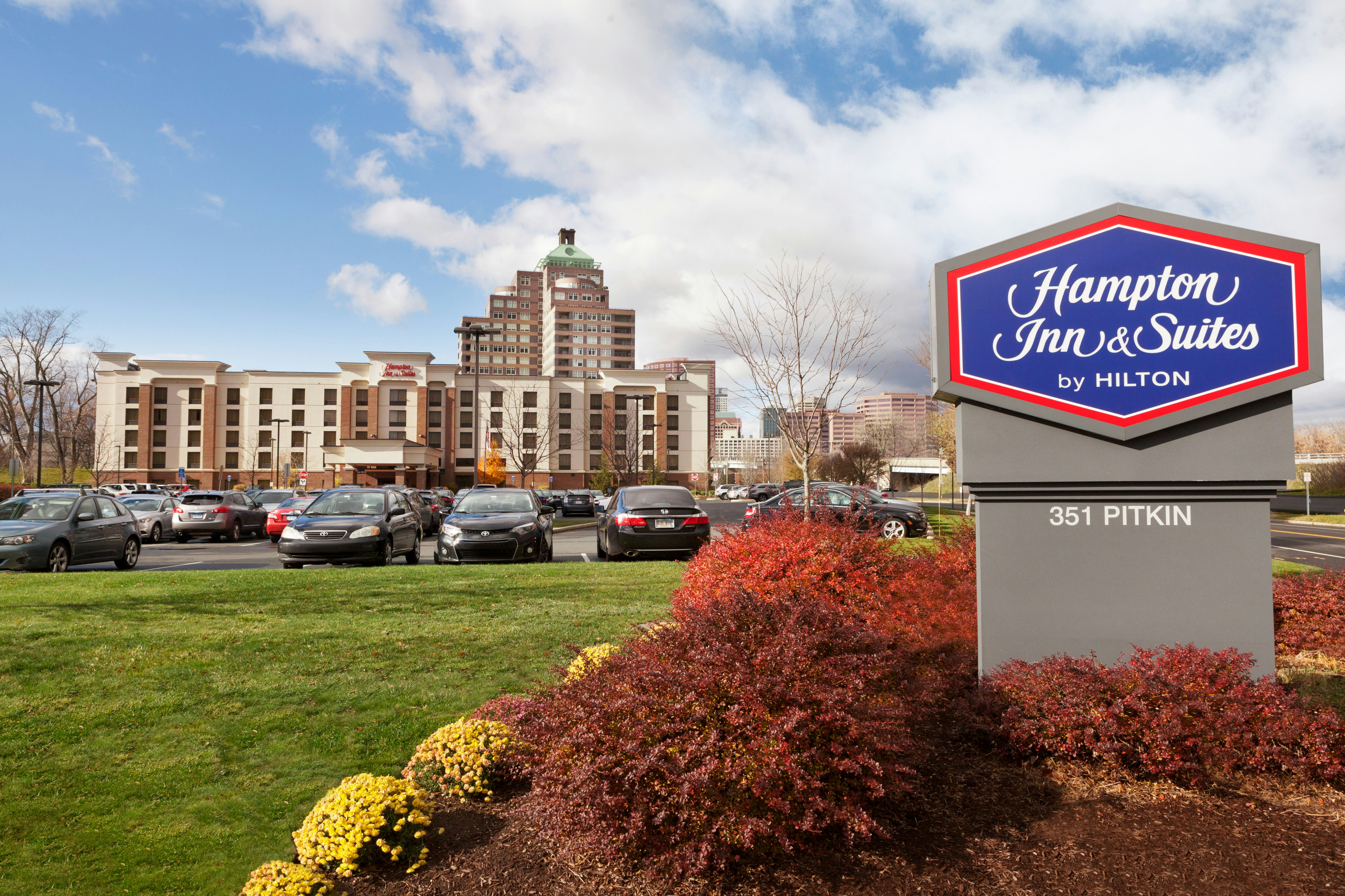 Hampton Inn and Suites Hartford/East Hartford 48/50