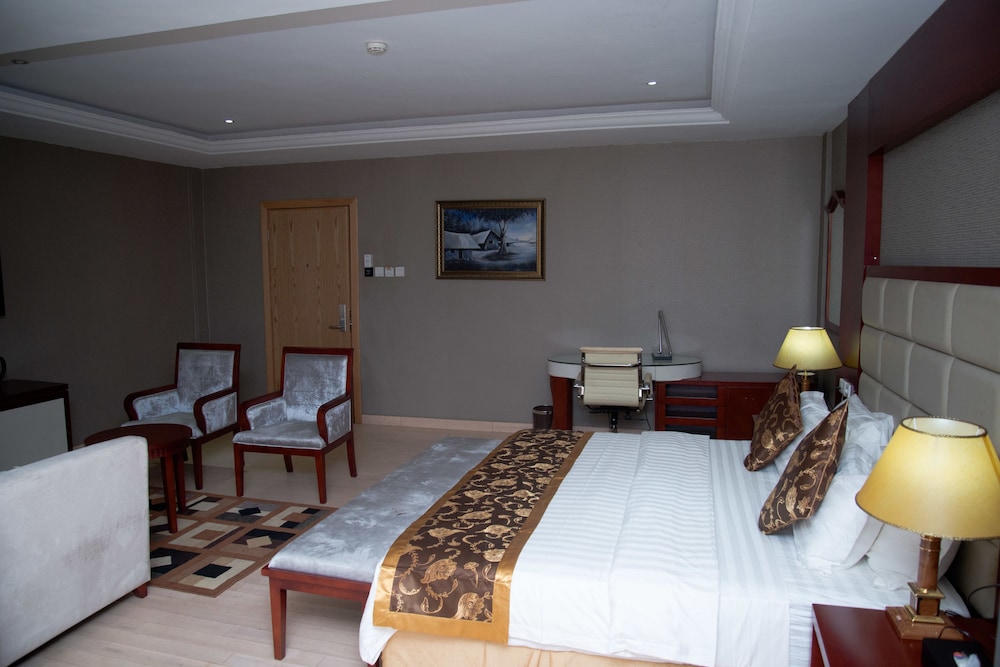 Bon Hotel Sunshine Enugu 13/50