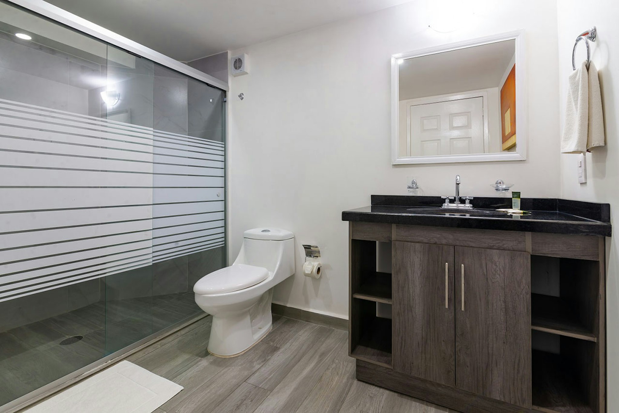 European Life Style Executive Suites Gallery 48/50