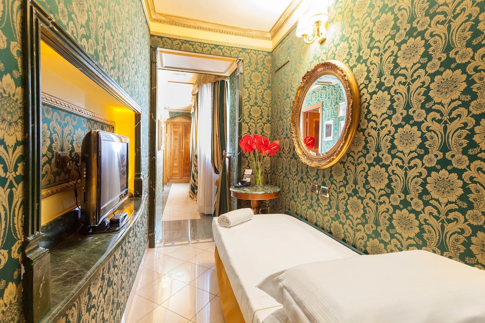 Hotel Manfredi Suite in Rome 68/94