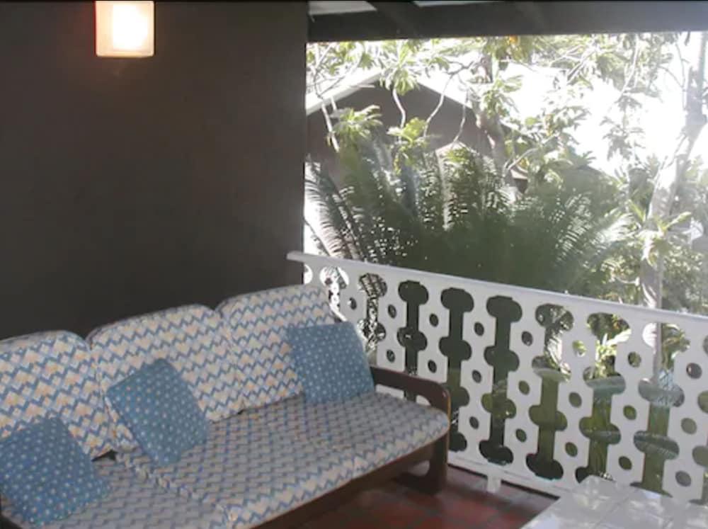 Paradise Villas 3/13