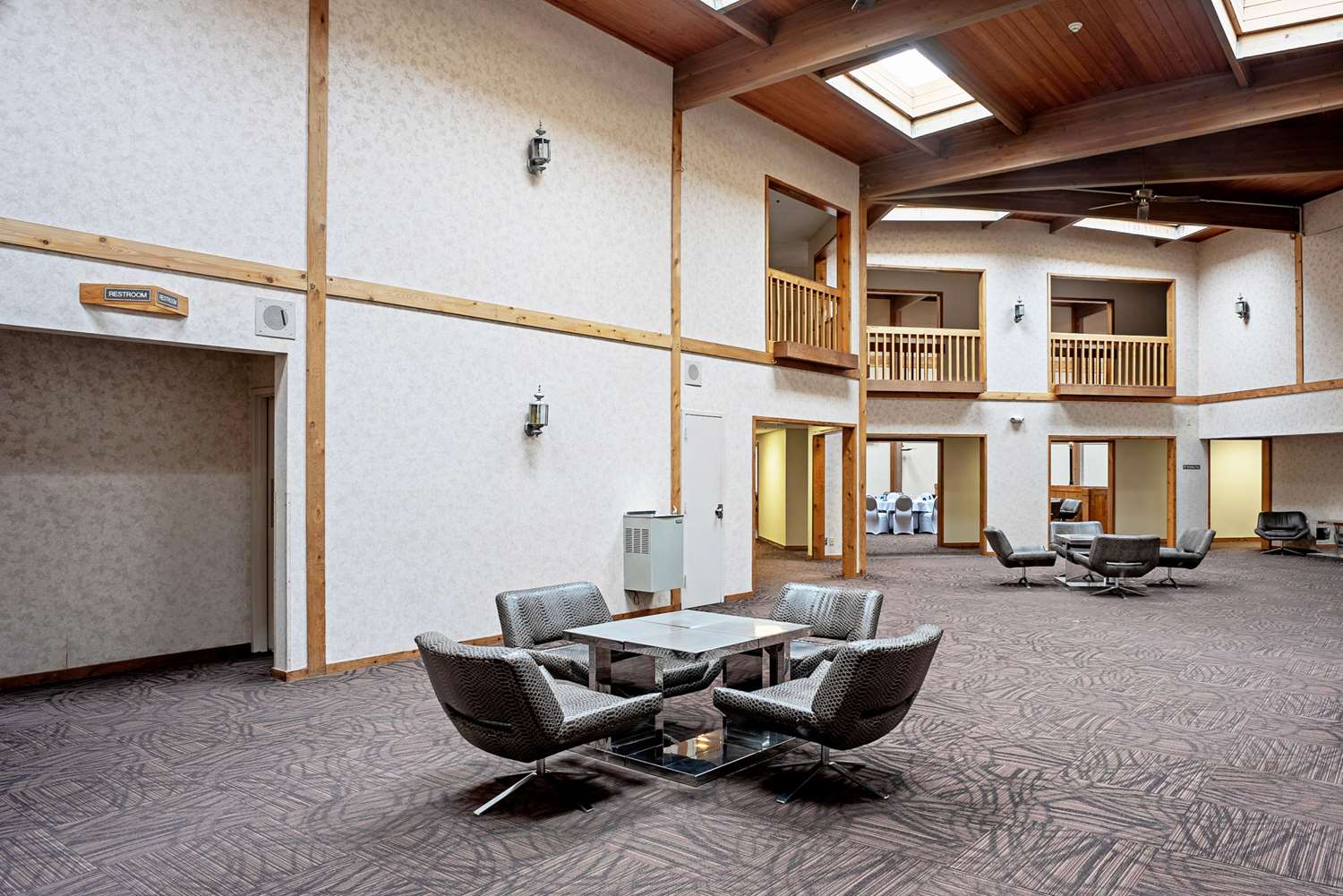 Quality Inn Frontier at US Hwy 30 18/34