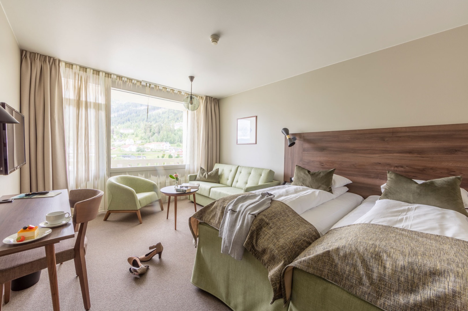 Superior, Double Bed, with View, Modern Building
