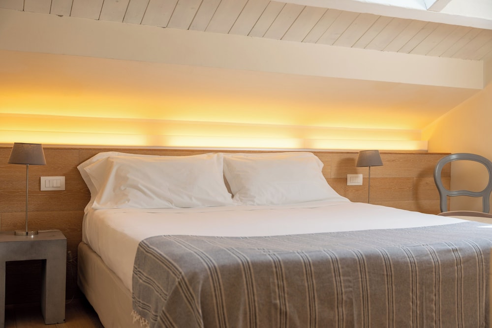 Style, Double Bed