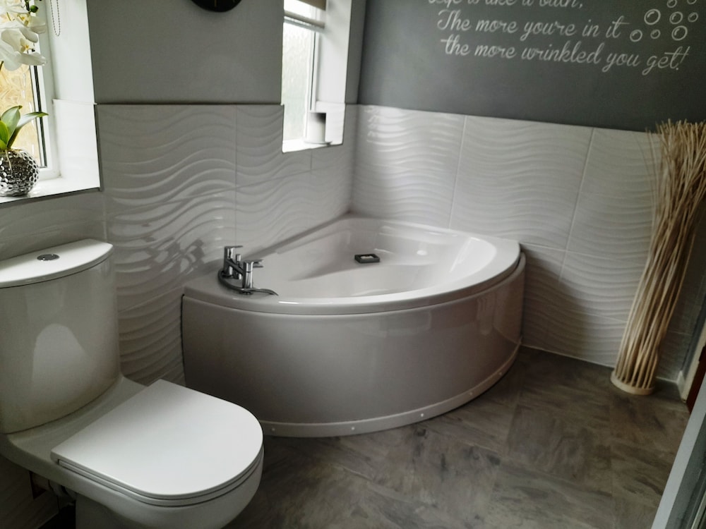 Gayton B&amp;B 18/20