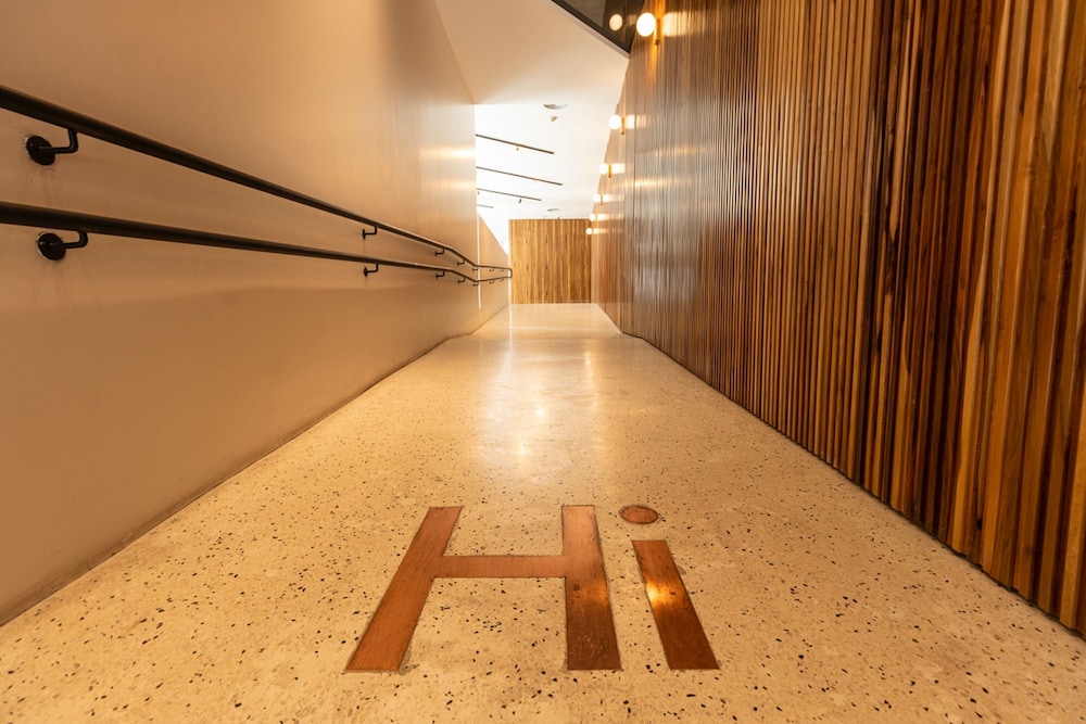 Krista Hotel Boutique 35/65