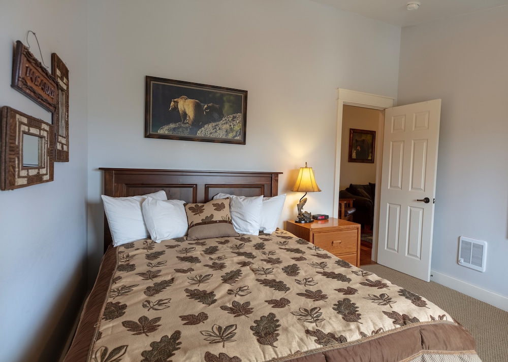 Yellowstone Valley Lodge Ascend Hotel Collection 19/51