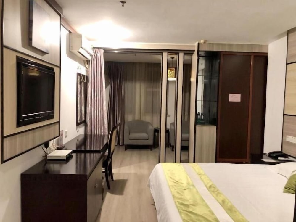 Greentree Inn Suzhou Taicang Baolong Square Express Hotel 15/53
