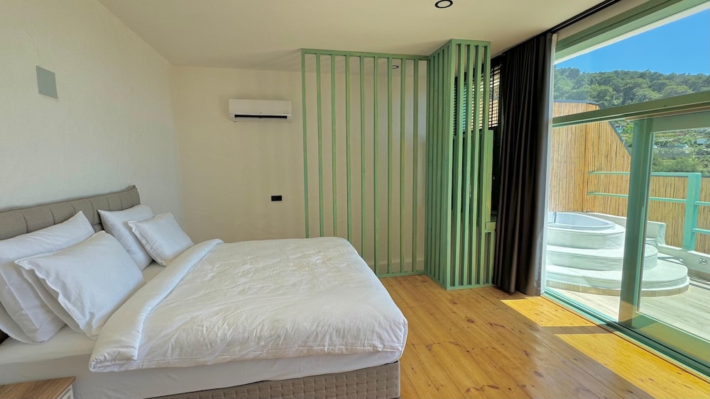 Seaview Faralya Boutique Hotel 8/50