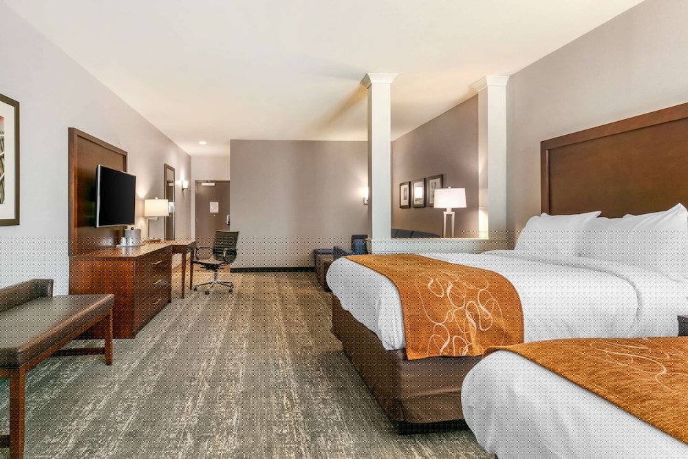 Comfort Suites North Tupelo, MS 13/36