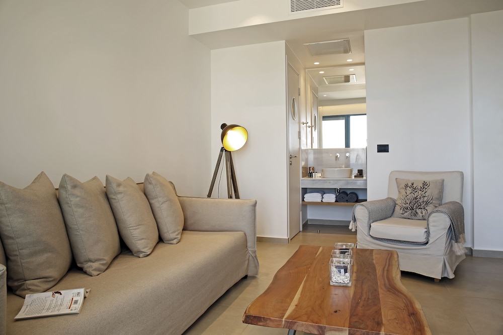 Oasis Beach Hotel Spa 53/76