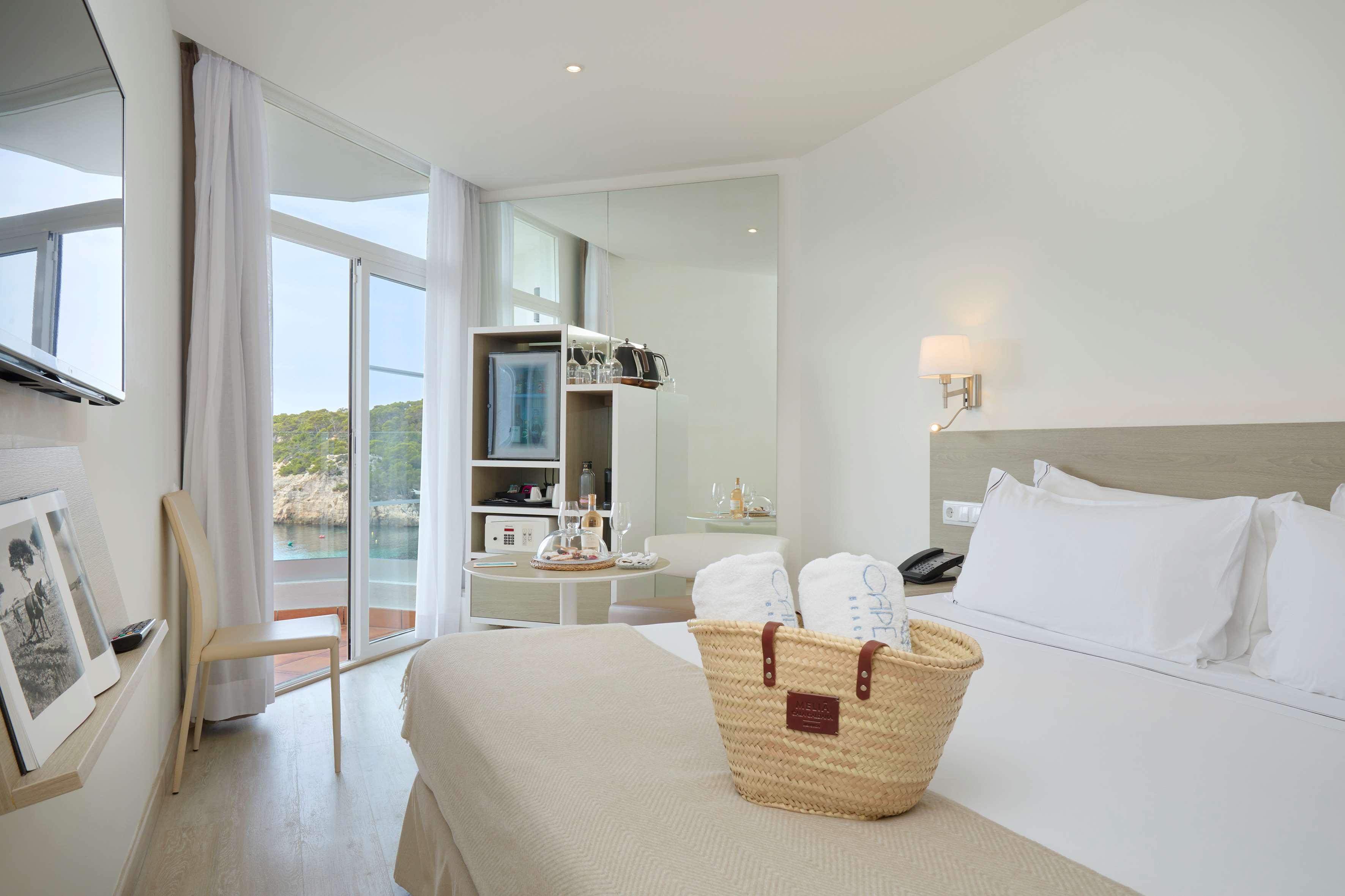 Melia, with View