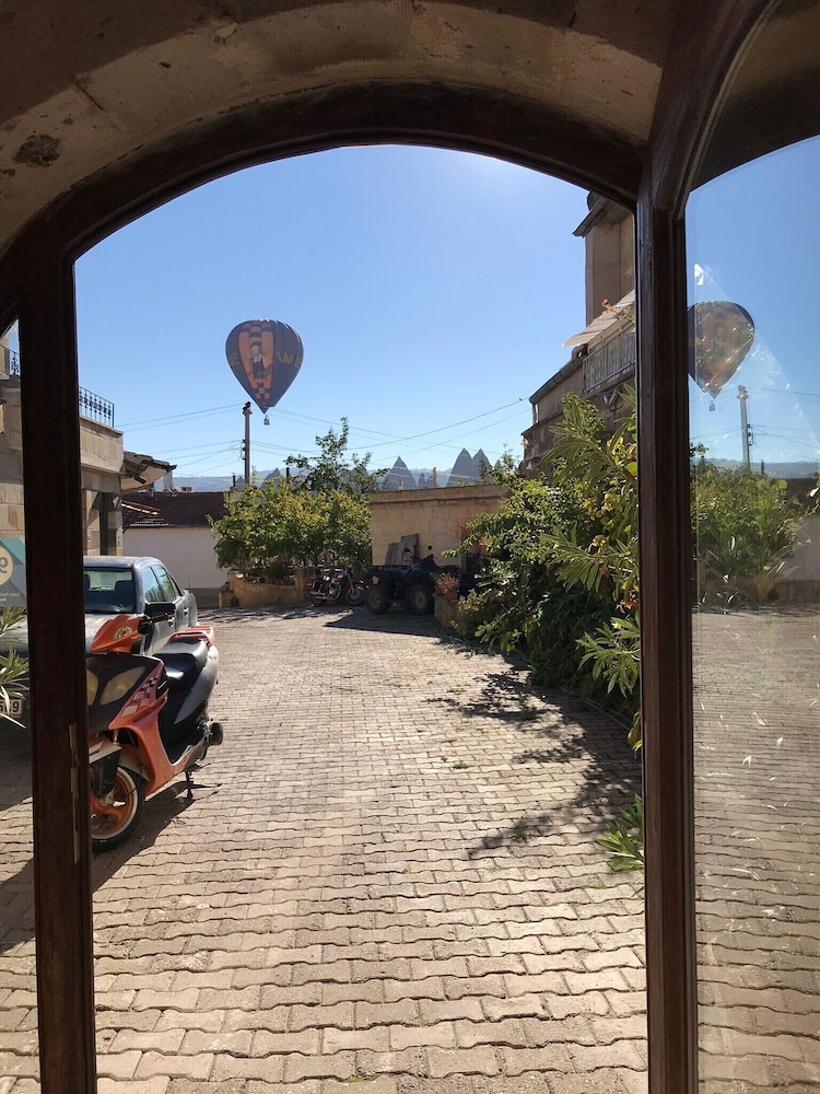 Family Cave Suites Hotel 45/50