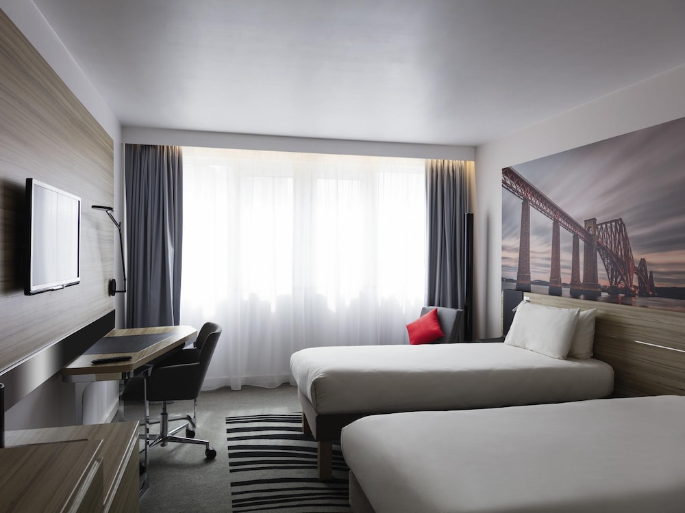 NOVOTEL EDINBURGH CENTRE 27/74