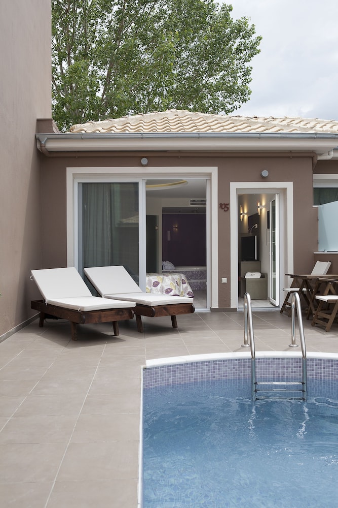 Alexandra Golden Family Innovation Resort