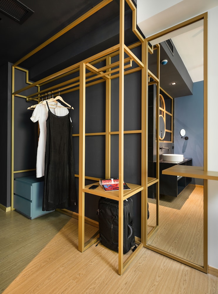 Colors Hotel Athens 34/50