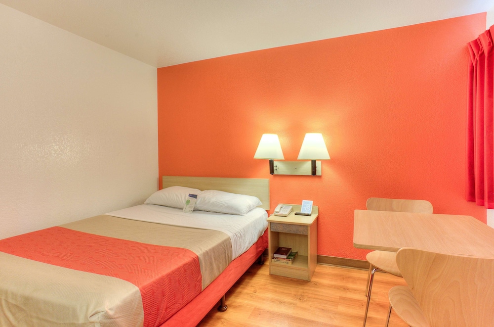 Motel6 Tigard, OR - Portland South - Lake Oswego 17/59