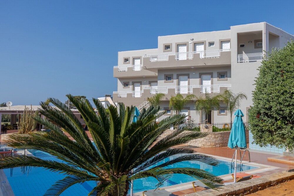 AMARA SEASIDE 39/44