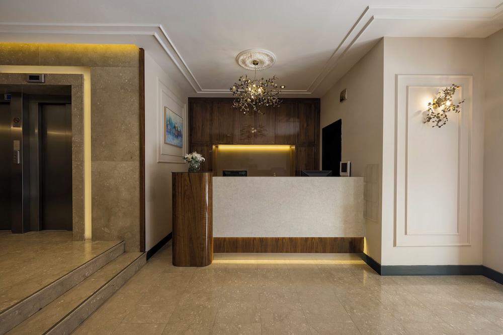 Tunel Residence Hotel 8/71